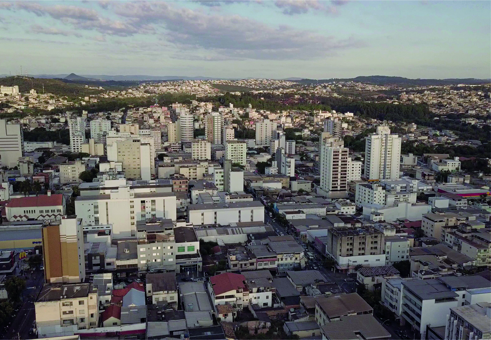 Vista aérea do centro de Divinópolis